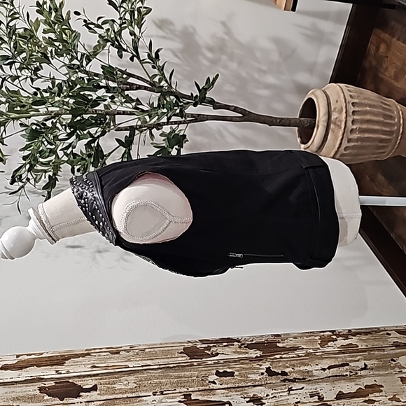 Tasha Polizzi Leather Vest 😍 - Picture 4 of 12